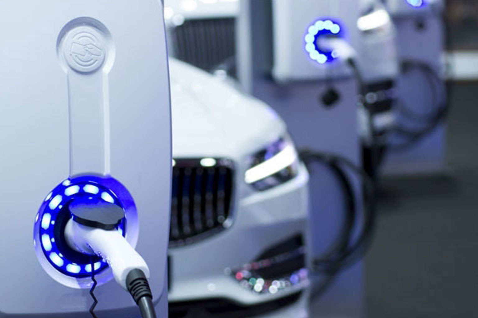 Innovative Technology Makes EV's Take Over the Car Market